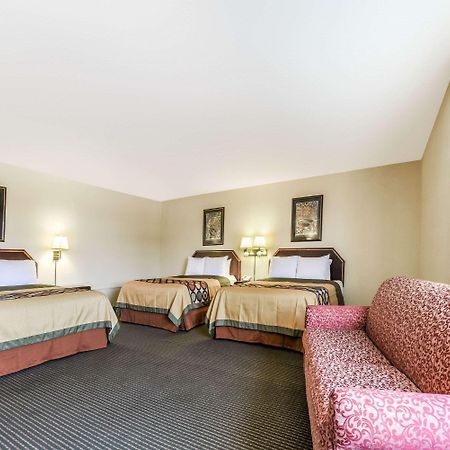 Super 8 By Wyndham Burleson Fort Worth Area מראה חיצוני תמונה
