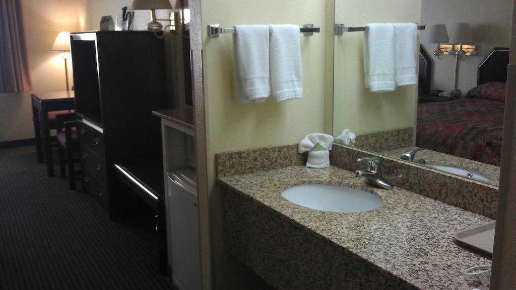 Super 8 By Wyndham Burleson Fort Worth Area חדר תמונה